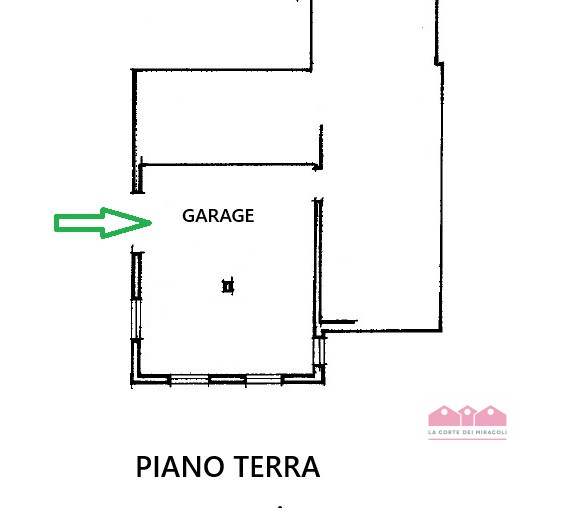 ARCUGNANO: CASA SINGOLA SVILUPPATA SU TRE LIVELLI COMPOSTA DA TRE CAMERE DA LETTO, STUDIO, SOGGIO...