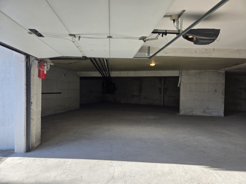 ENEGO -  Centro Paese  Proponiamo appartamento posto al primo piano (ultimo) di una palazzina ins...