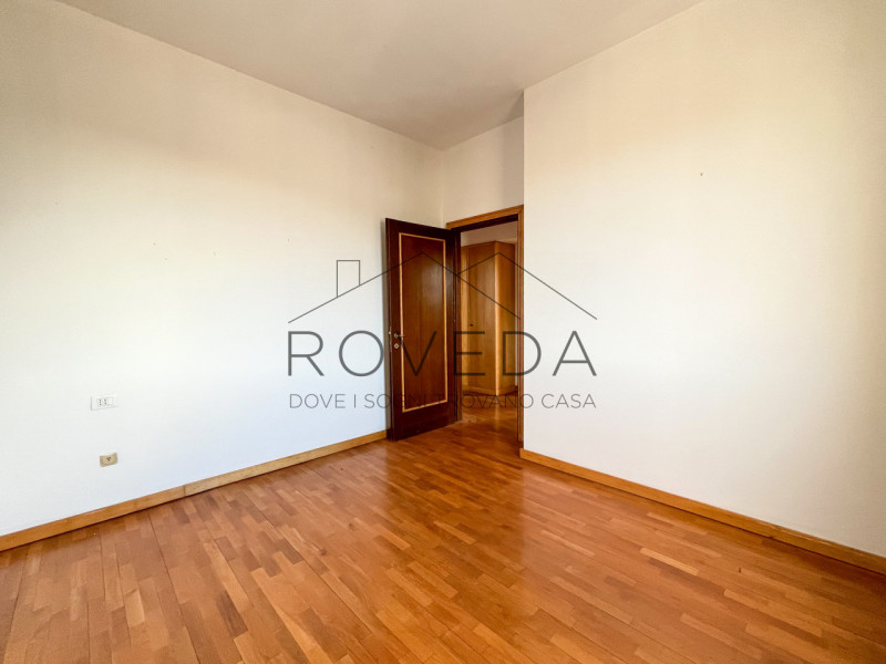 TREVISO - CENTRO STORICO

RIFERIMENTO: TV35

L'agenzia Roveda Immobiliare ha il piacere di presen...