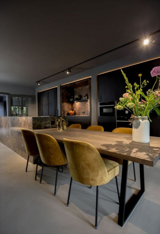 Appartamento Teolo (PD) Vista Colli Euganei località Treponti €. 245.000, primo e ultimo piano .
...