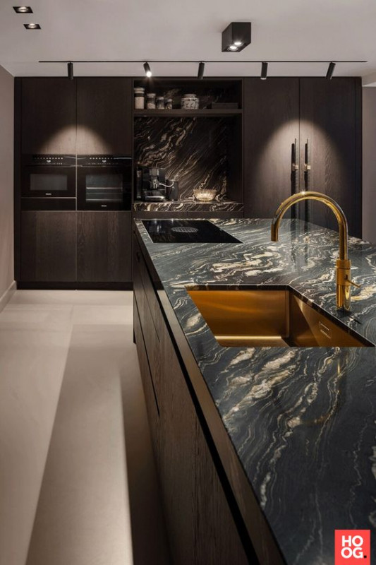 Appartamento Teolo (PD) Vista Colli Euganei località Treponti €. 245.000, primo e ultimo piano .
...