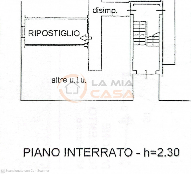In zona centrale a Piove di Sacco, proponiamo in vendita un elegante appartamento quadrilocale di...