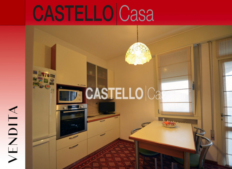 Situato nel cuore di Castelfranco Veneto, posizionato al secondo piano di un elegante edificio in...