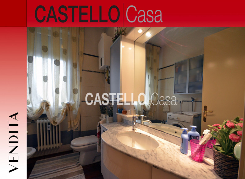 Situato nel cuore di Castelfranco Veneto, posizionato al secondo piano di un elegante edificio in...