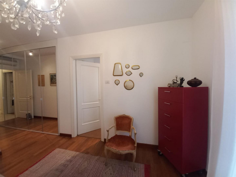 VICENZA, INTERNO CORSO SAN FELICE: AMPIO BICAMERE (MQ 125) CON TERRAZZA ABITABILE E DUE POSTI AUT...