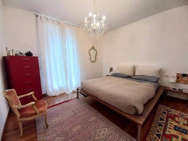 VICENZA, INTERNO CORSO SAN FELICE: AMPIO BICAMERE (MQ 125) CON TERRAZZA ABITABILE E DUE POSTI AUT...
