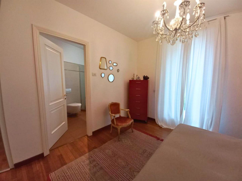 VICENZA, INTERNO CORSO SAN FELICE: AMPIO BICAMERE (MQ 125) CON TERRAZZA ABITABILE E DUE POSTI AUT...