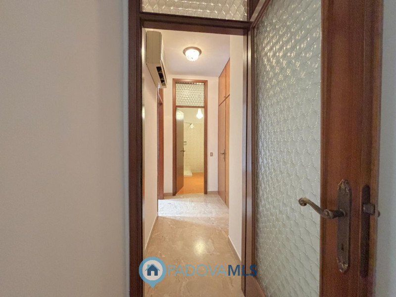 Immobile in esclusiva al Gruppo Padova MLS
In bella posizione residenziale, proponiamo appartamen...