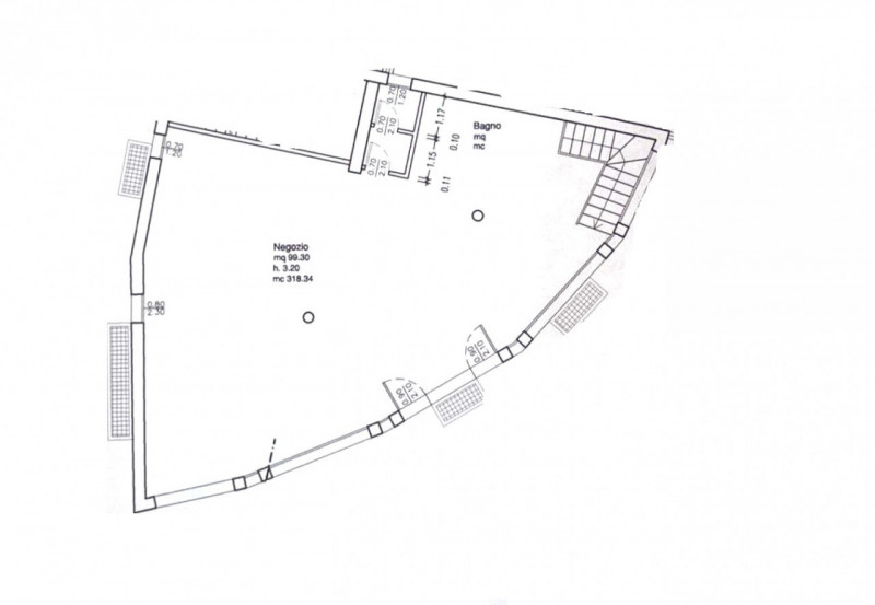 MASERA' DI PADOVA: situato nella frazione di Bertipaglia, negozio attualmente allo stato grezzo d...