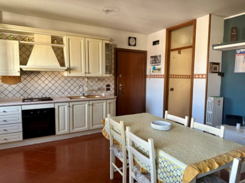 A Bresseo di Teolo, con vista aperta sulla Piazza Mercato e sui Colli Euganei, proponiamo in vend...