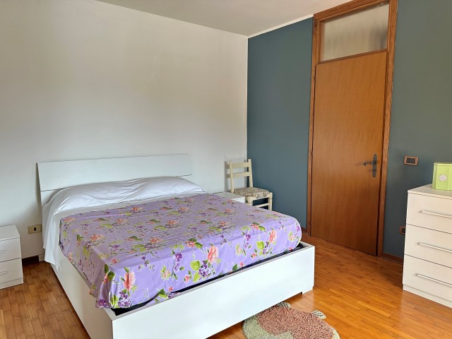 Nel cuore della tranquilla località di Bresseo, nel comune di Teolo, proponiamo in vendita un acc...