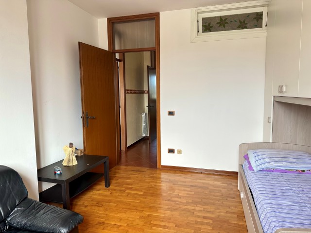 Nel cuore della tranquilla località di Bresseo, nel comune di Teolo, proponiamo in vendita un acc...