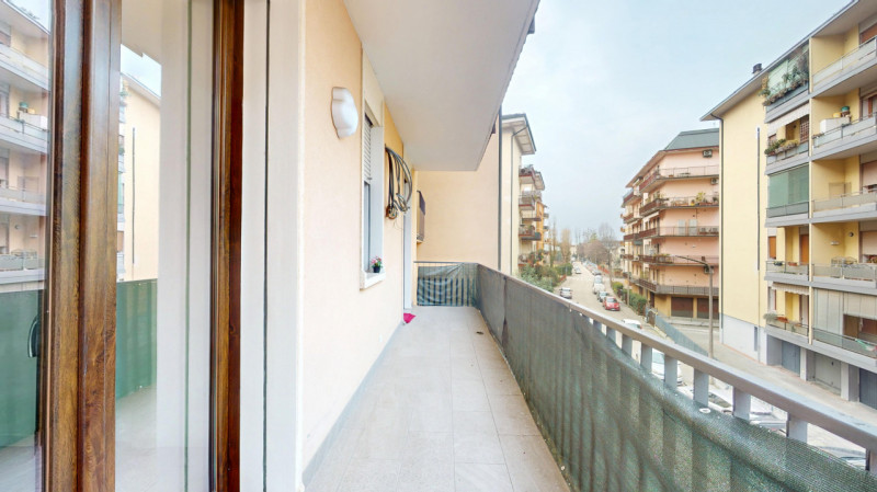 Moderno trilocale in affitto nel cuore di Santa Bertilla, a pochi passi da tutti i principali ser...