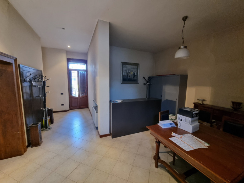 Noventa Vicentina (VI) Via Umberto Masotto, a 2 passi a piedi dal centro del paese proponiamo in ...