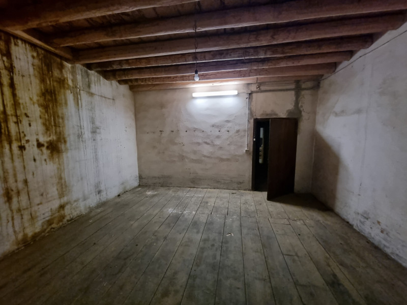 Noventa Vicentina (VI) Via Umberto Masotto, a 2 passi a piedi dal centro del paese proponiamo in ...