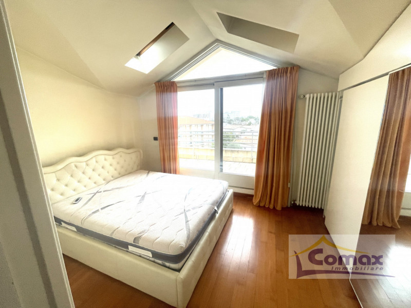 Abano Terme zona centralissima, Attico di 350 Mq. con bellissima terrazza panoramica di c.a. 150 ...