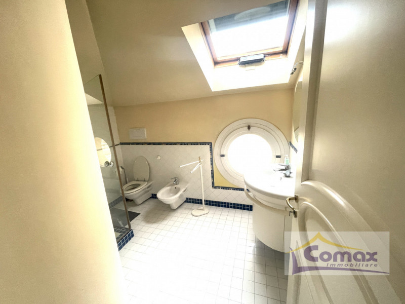 Abano Terme zona centralissima, Attico di 350 Mq. con bellissima terrazza panoramica di c.a. 150 ...