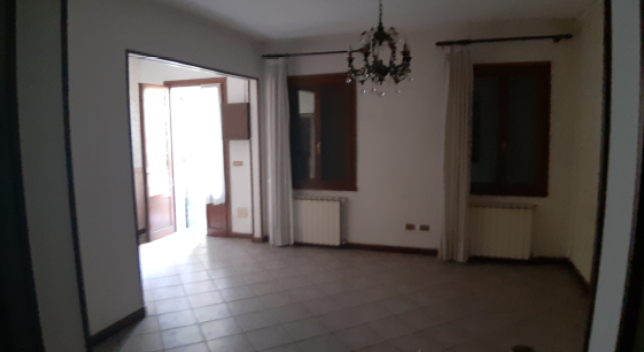 Rif. A.A.2247-21

Vendita all'asta - abitazione unifamiliare su due livelli in data 19 marzo 2026...