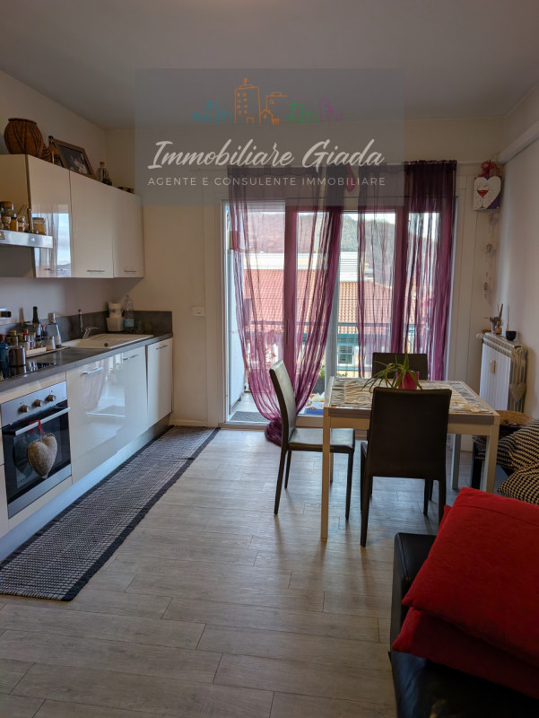 In zona centrale e servita di Vittorio Veneto, proponiamo in vendita appartamento al quarto piano...