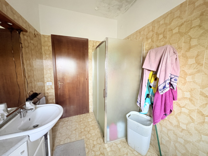 Immersa nella tranquilla campagna attorno a Noventa Vicentina, proponiamo abitazione singola di c...