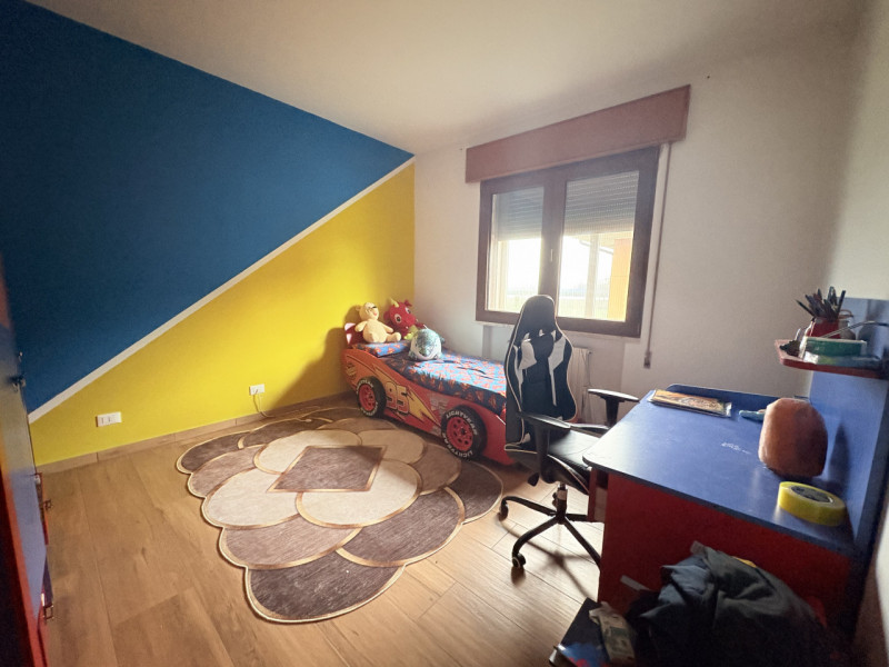 Immersa nella tranquilla campagna attorno a Noventa Vicentina, proponiamo abitazione singola di c...