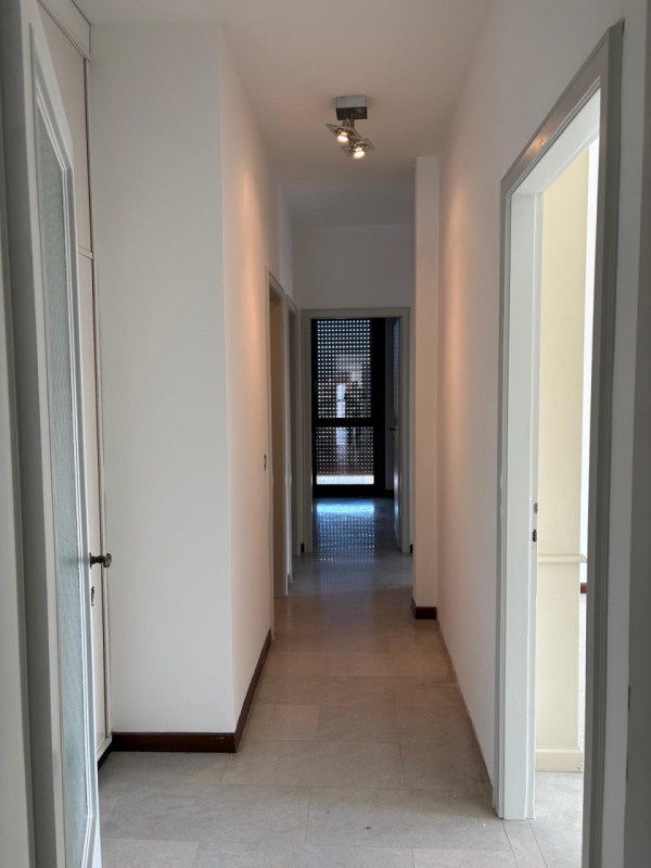 PROPONIAMO PER LA LOCAZIONE UN APPARTAMENTO NEL CUORE DEL CENTRO STORICO PADOVANO. ARREDATO SOLO ...