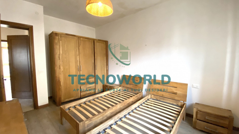 Thiene VILLA singola degli anni '70 offre un'opportunità unica per chi cerca spazio e indipendenz...