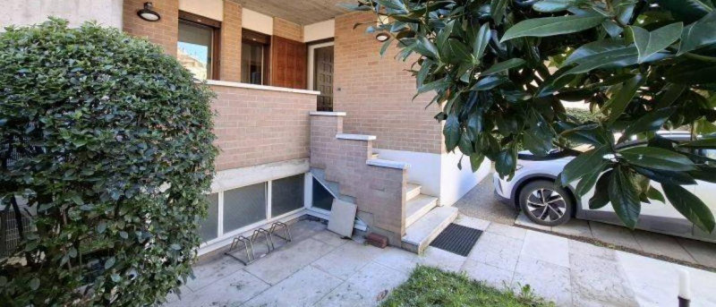 Scopri questa esclusiva soluzione bifamiliare indipendente nel cuore di Santa Bertilla a Vicenza:...