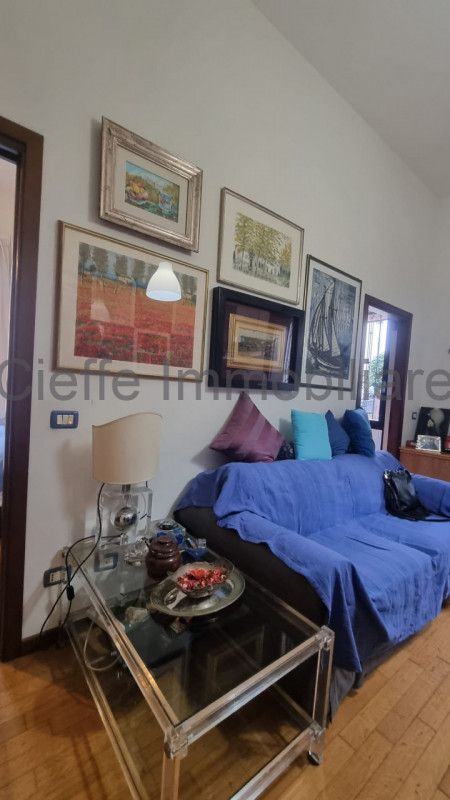 Scopri questo meraviglioso appartamento in affitto situato nelle primissime vicinanze dell'Ospeda...