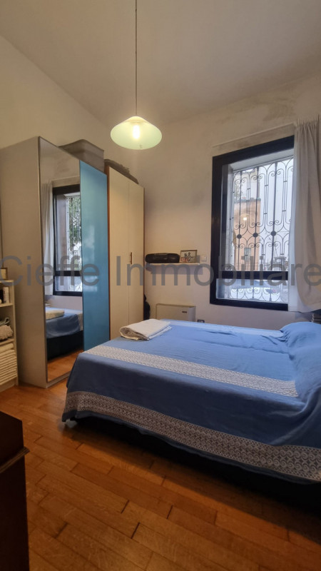 Scopri questo meraviglioso appartamento in affitto situato nelle primissime vicinanze dell'Ospeda...