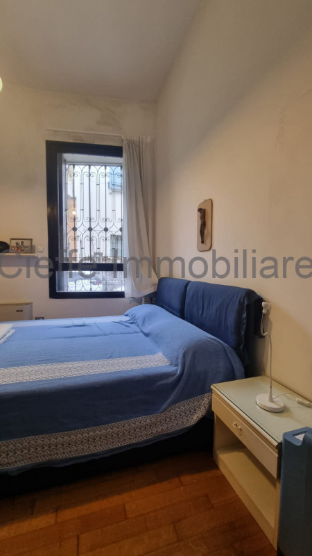 Scopri questo meraviglioso appartamento in affitto situato nelle primissime vicinanze dell'Ospeda...