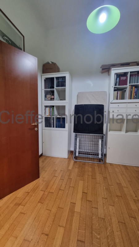 Scopri questo meraviglioso appartamento in affitto situato nelle primissime vicinanze dell'Ospeda...