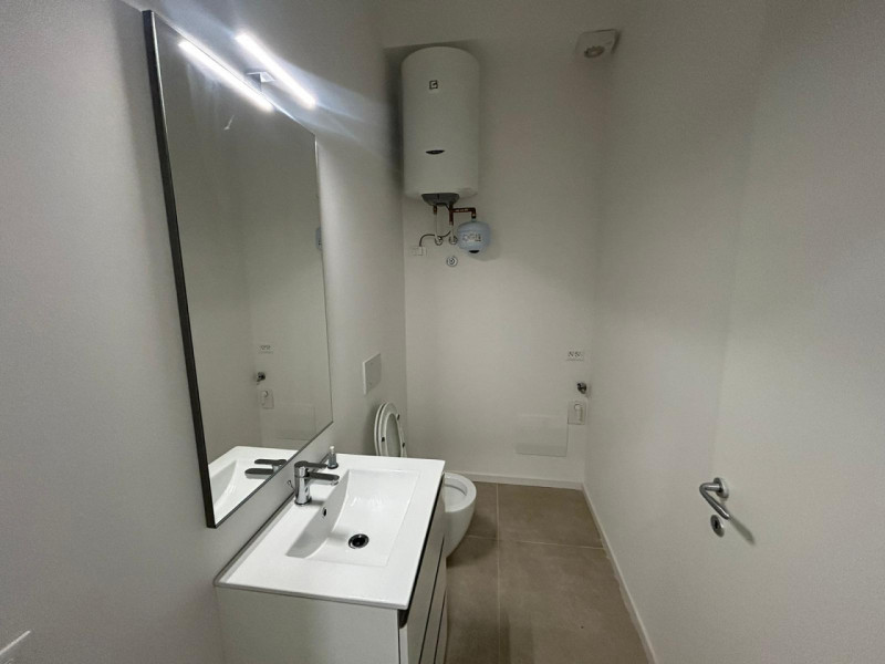 SAN BORTOLO

Inserito in un quartiere ben abitato della città e comoda ai servizi, vicino al cent...