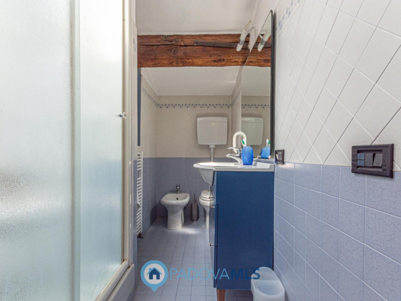 Immobile in esclusiva al Gruppo Padova MLS
Situato nel cuore pulsante del Centro Storico di Padov...