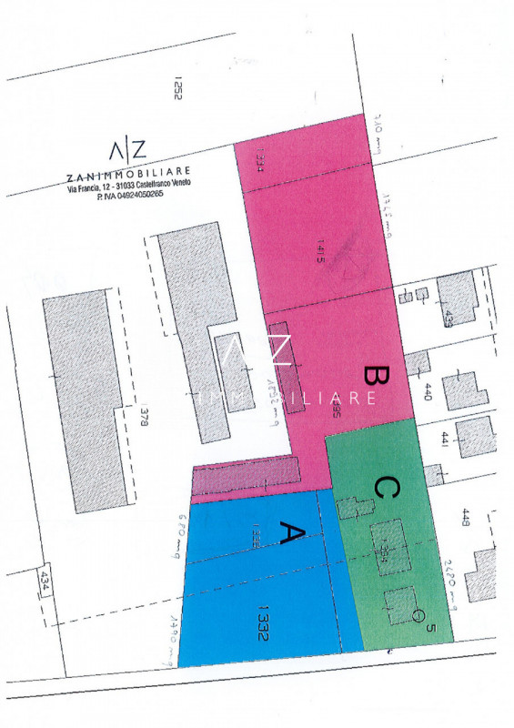 Proponiamo una splendida casa singola situata nel cuore della tranquilla zona di Salvarosa, a Cas...