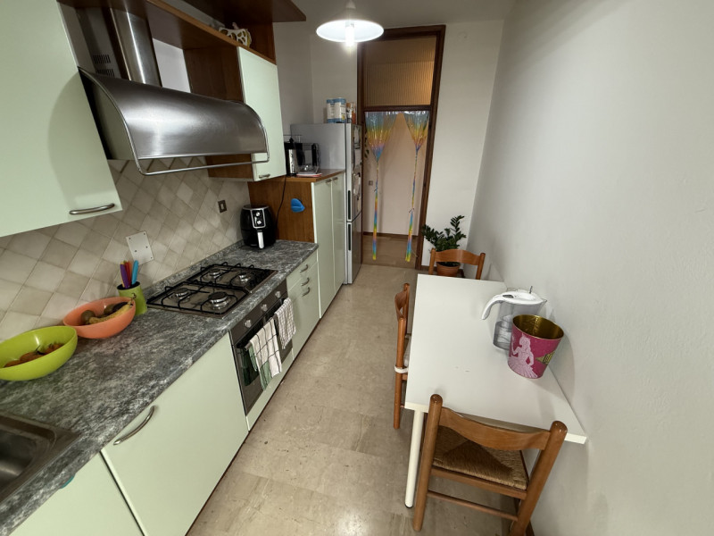 IMMOBILE A REDDITO Ponte 4 Martiri: In zona molto comoda alla via principale e all'argine, appart...