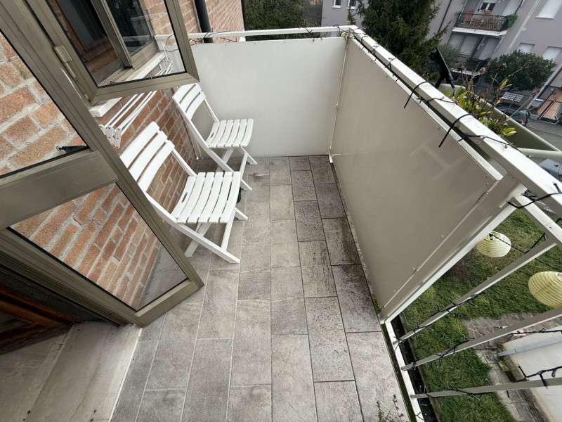 IMMOBILE A REDDITO Ponte 4 Martiri: In zona molto comoda alla via principale e all'argine, appart...