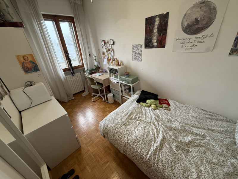 IMMOBILE A REDDITO Ponte 4 Martiri: In zona molto comoda alla via principale e all'argine, appart...