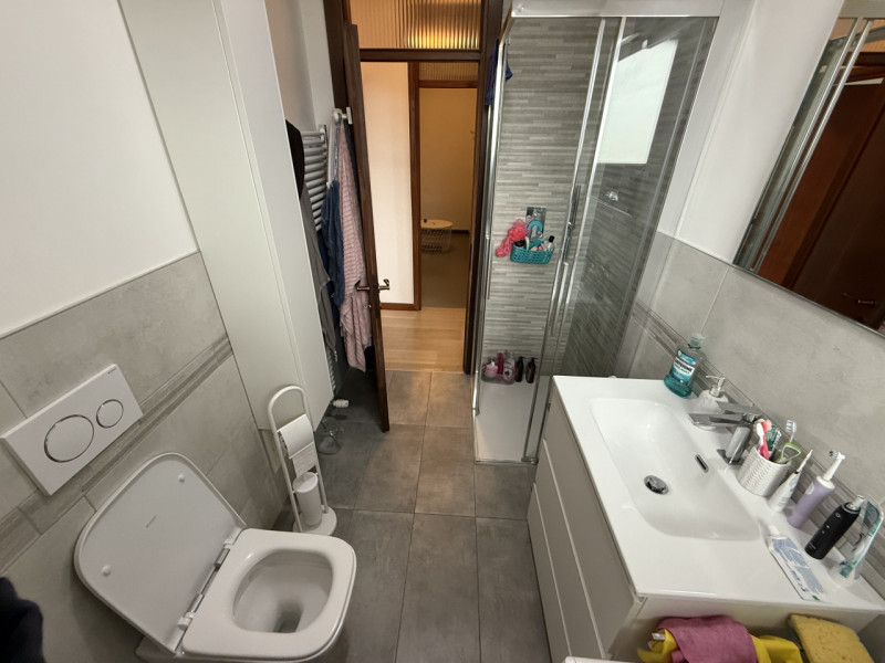 IMMOBILE A REDDITO Ponte 4 Martiri: In zona molto comoda alla via principale e all'argine, appart...