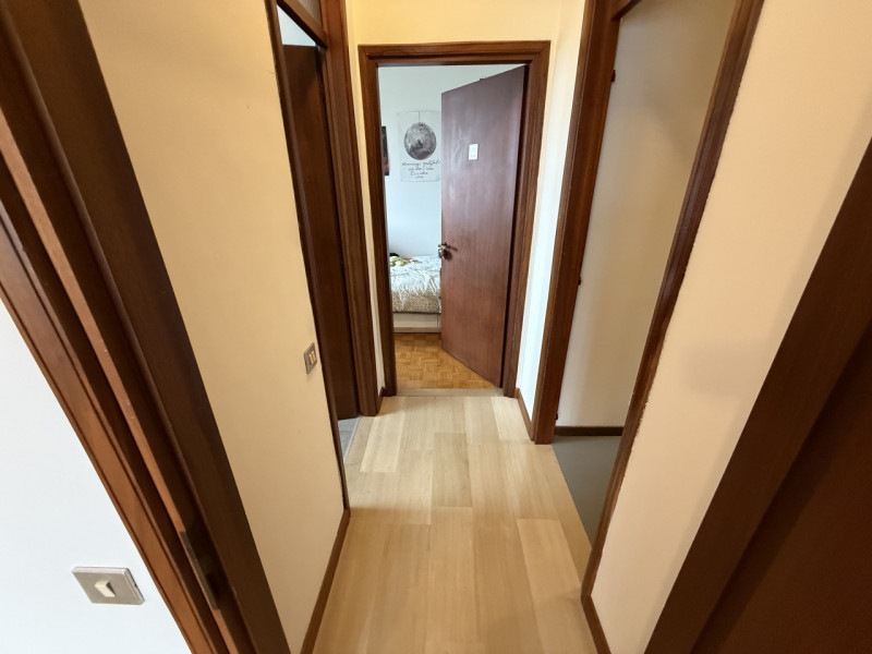 IMMOBILE A REDDITO Ponte 4 Martiri: In zona molto comoda alla via principale e all'argine, appart...