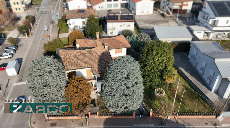 Rif. C-236 NE (per info 350 5383983 | Giacomo)

Nel cuore di Piombino Dese, proponiamo in vendita...