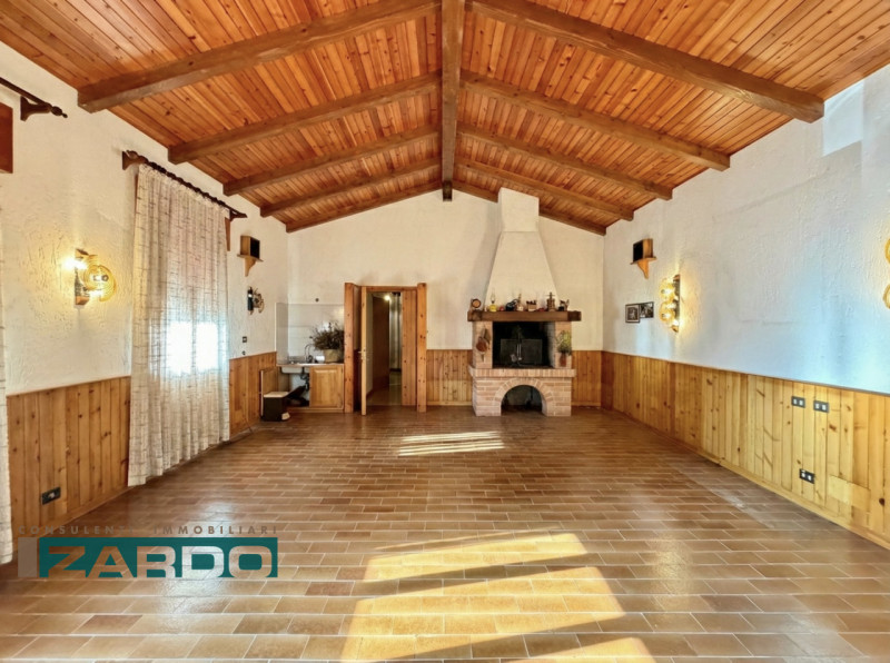 Rif. C-236 NE (per info 350 5383983 | Giacomo)

Nel cuore di Piombino Dese, proponiamo in vendita...