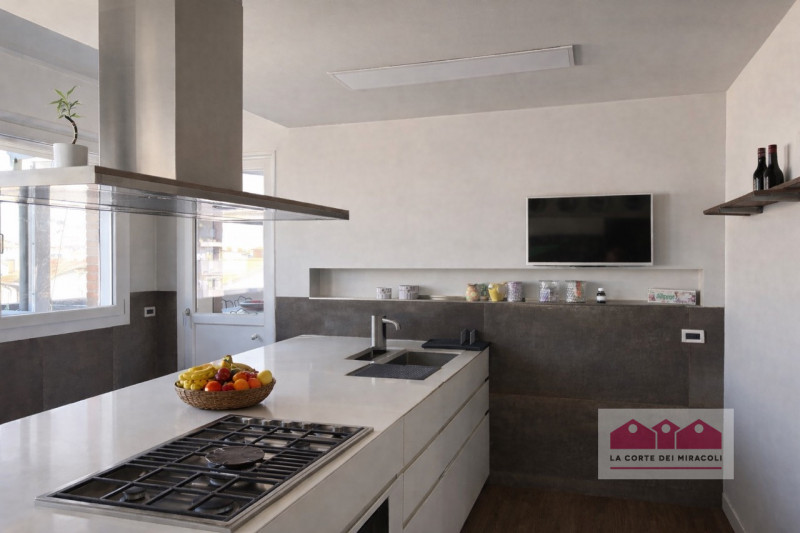 VICENZA: ELEGANTE APPARTAMENTO DI DESIGN DISPOSTO SU TRE LIVELLI, CON TERRAZZE PANORAMICHE, ZONA ...