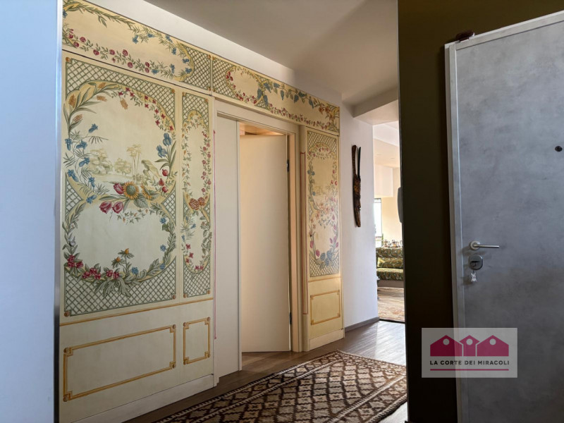 VICENZA: ELEGANTE APPARTAMENTO DI DESIGN DISPOSTO SU TRE LIVELLI, CON TERRAZZE PANORAMICHE, ZONA ...