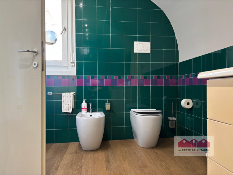 VICENZA: ELEGANTE APPARTAMENTO DI DESIGN DISPOSTO SU TRE LIVELLI, CON TERRAZZE PANORAMICHE, ZONA ...