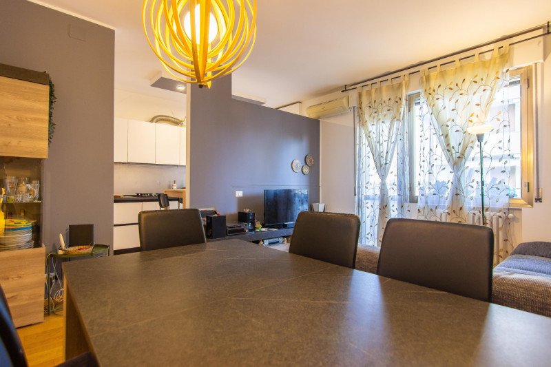 In via Nazareth, proponiamo appartamento inserito in ottimo contesto a due passi dall’Ospedale di...