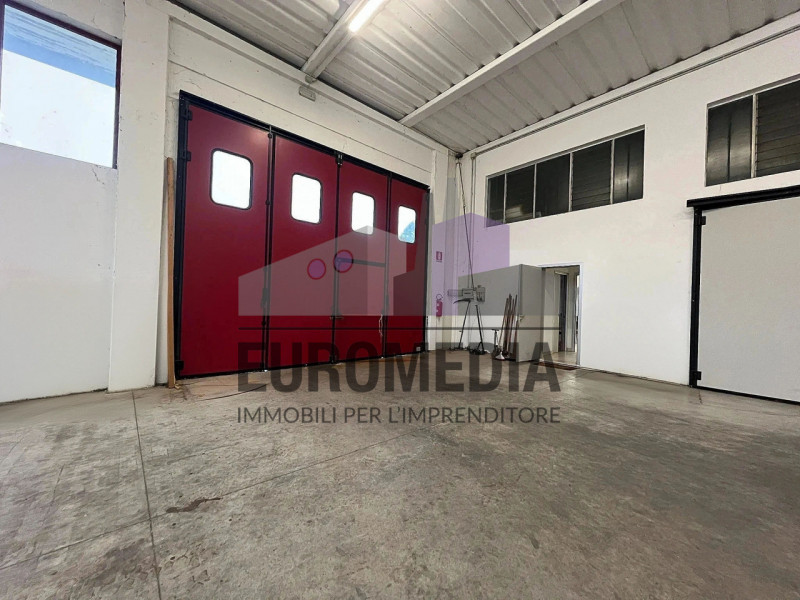 Rif. 1498 – ANTONIO – Per informazioni: 338.4892021
EUROMEDIA propone in vendita un interessante ...