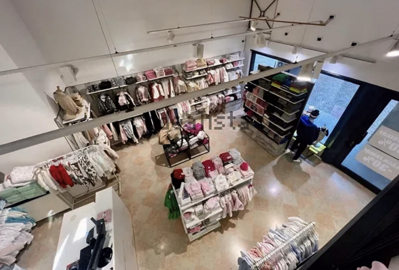 (Per INFO Roberto 3453195338) Scopri questa straordinaria opportunità di investimento a Castelfra...