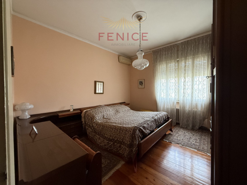 Ai piedi delle colline di Conegliano, in posizione residenziale tranquilla e strategicamente serv...