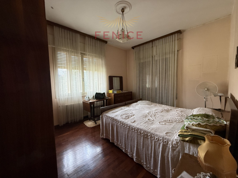 Ai piedi delle colline di Conegliano, in posizione residenziale tranquilla e strategicamente serv...